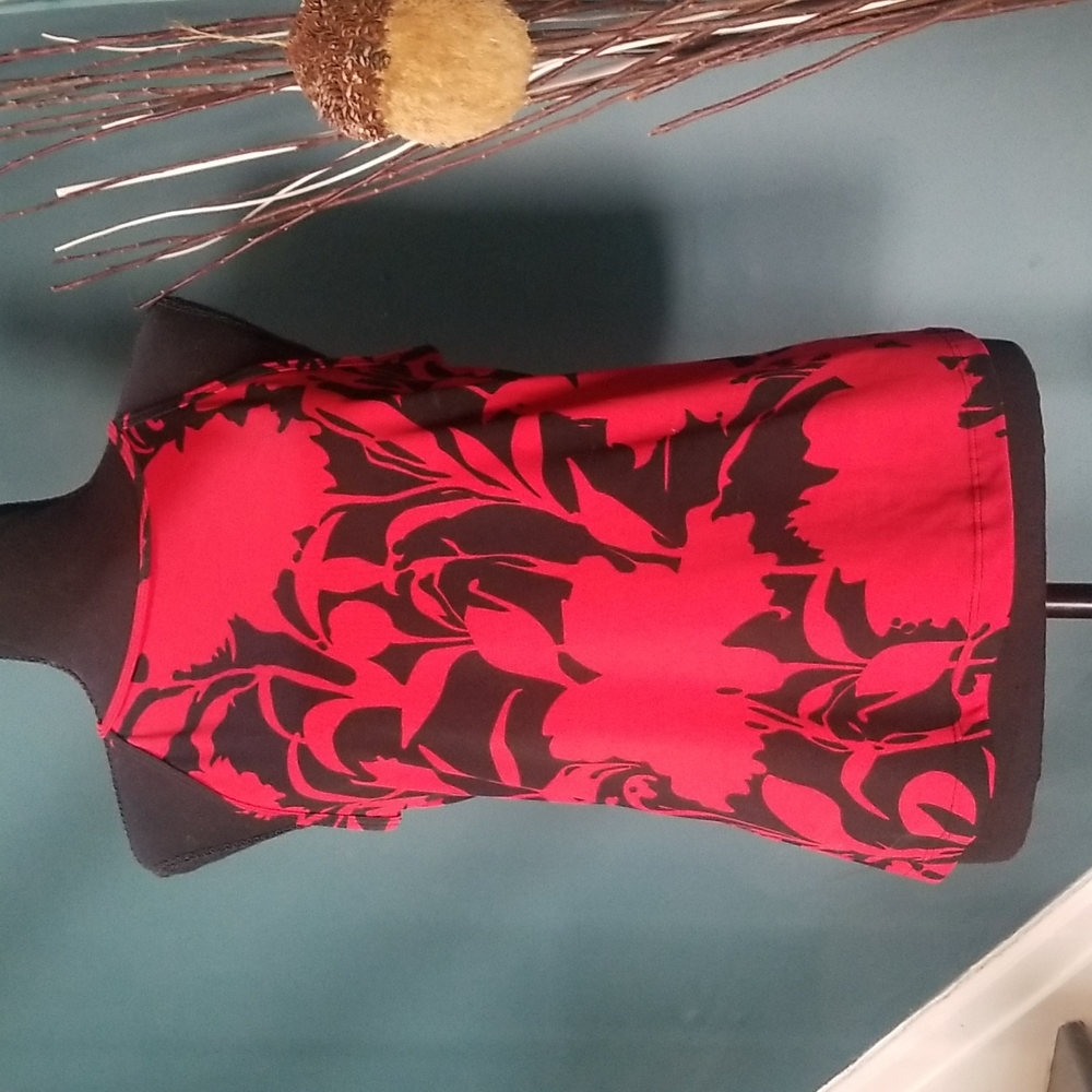Red/Black Print Top